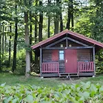 キャンプ場 Les Vosges Du Nord 3*
